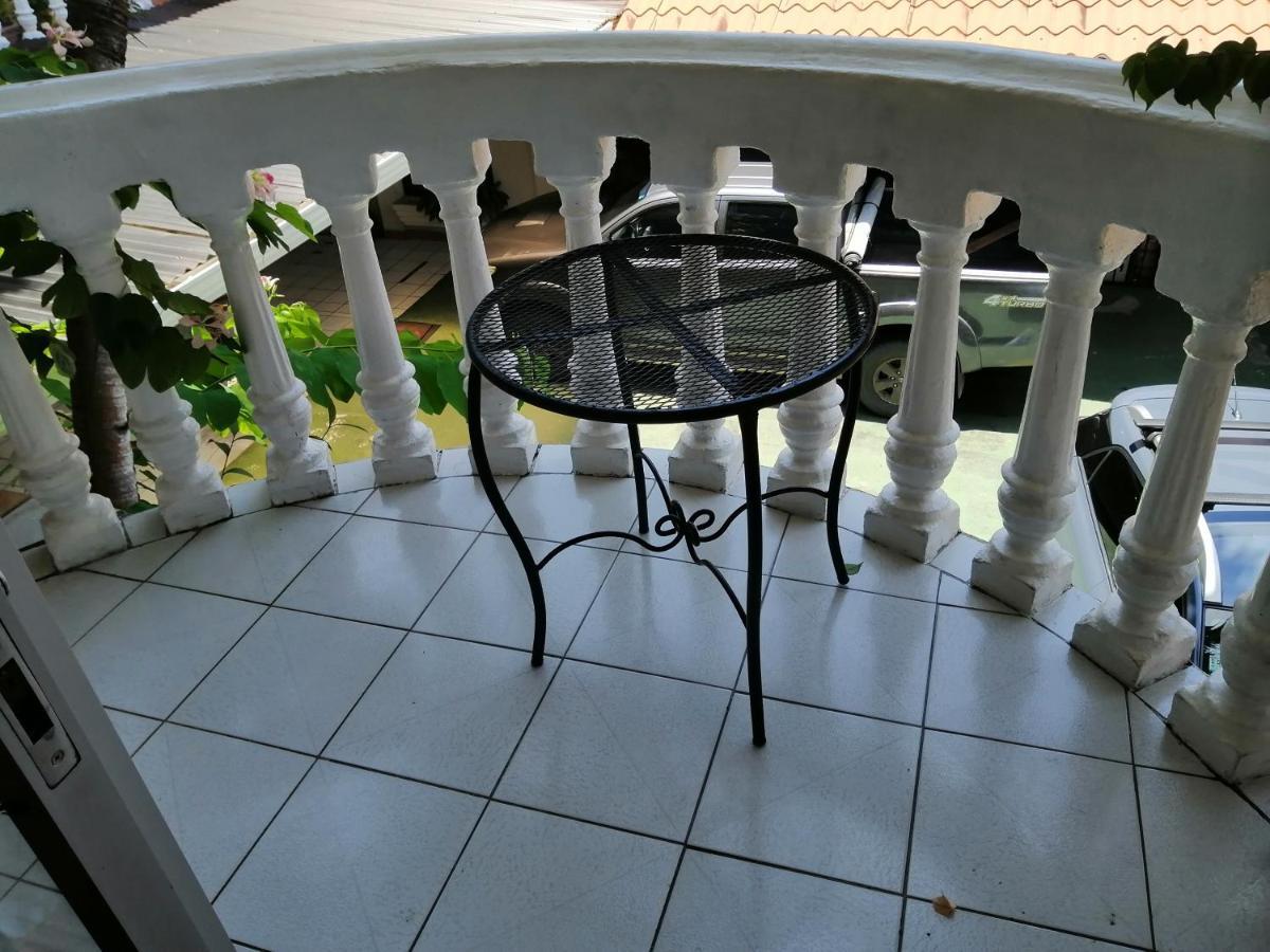 Hotel Malinche Quepos Eksteriør bilde