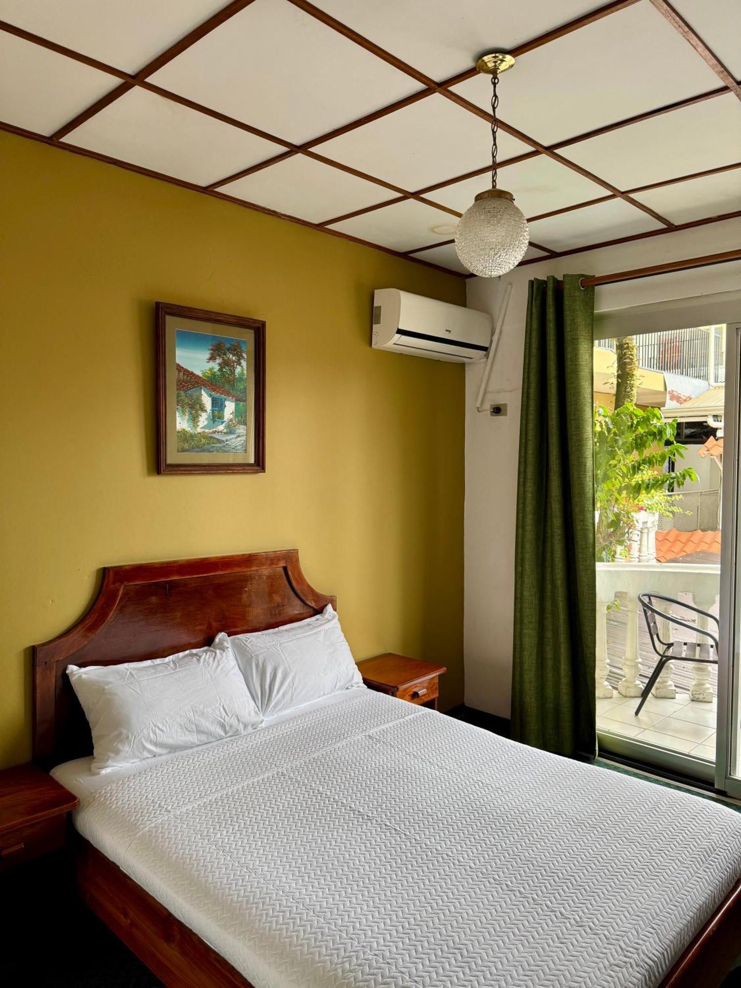 Hotel Malinche Quepos Eksteriør bilde
