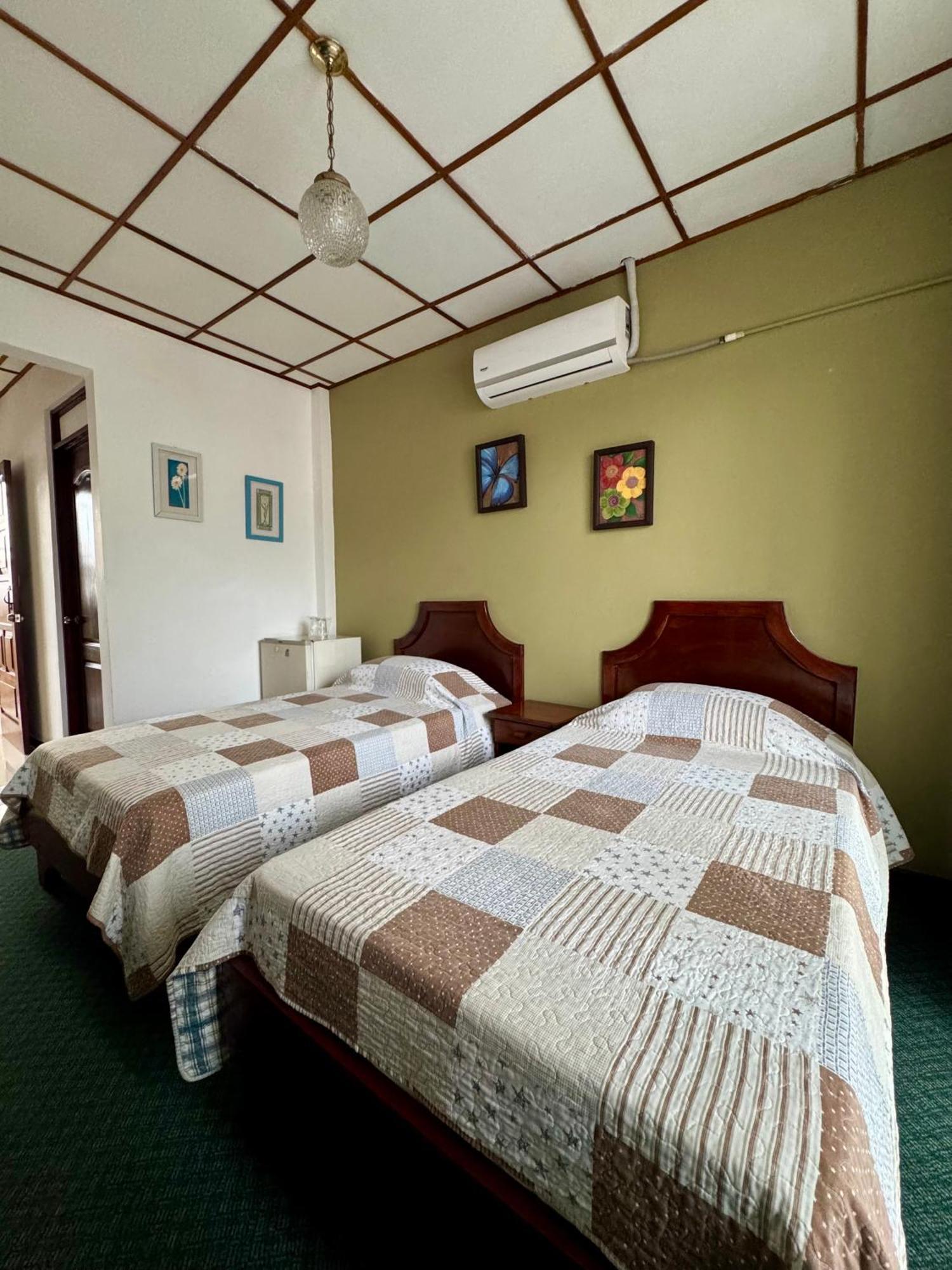Hotel Malinche Quepos Eksteriør bilde