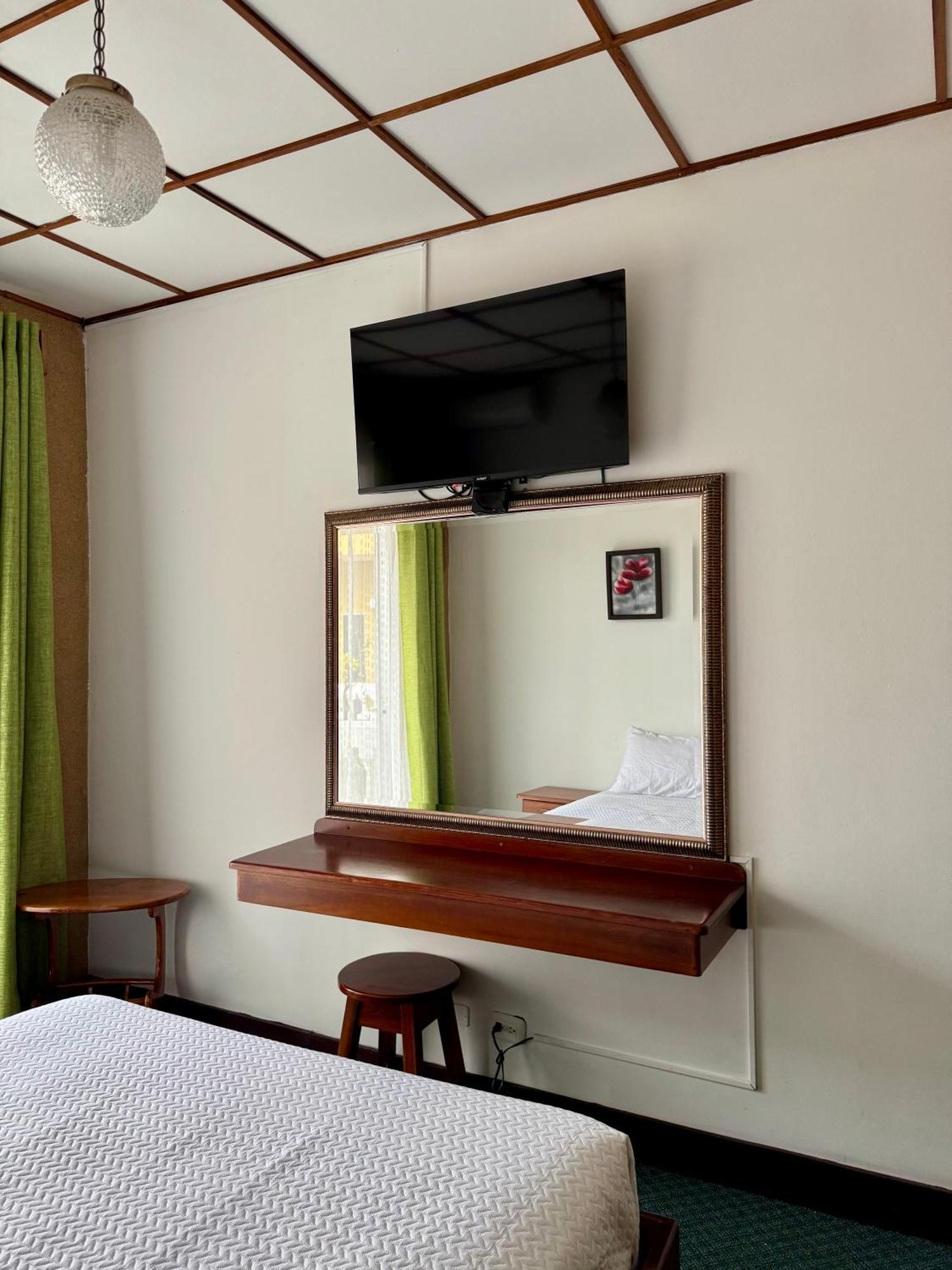 Hotel Malinche Quepos Eksteriør bilde