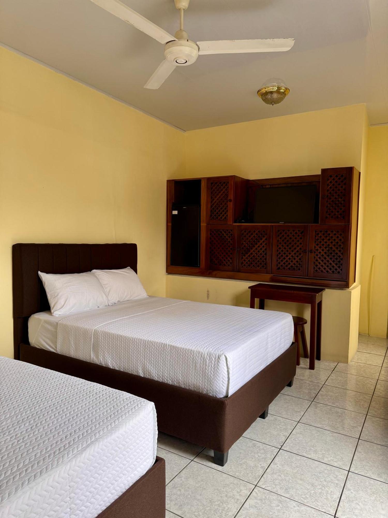 Hotel Malinche Quepos Eksteriør bilde